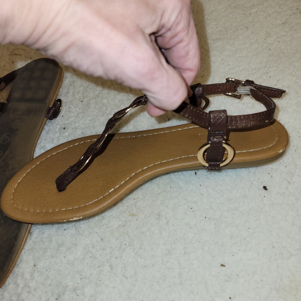 Madeline Stuart Brown Thong Sandals Women's 8.5M Flat Boho Summer Shoes - Picture 7 of 9